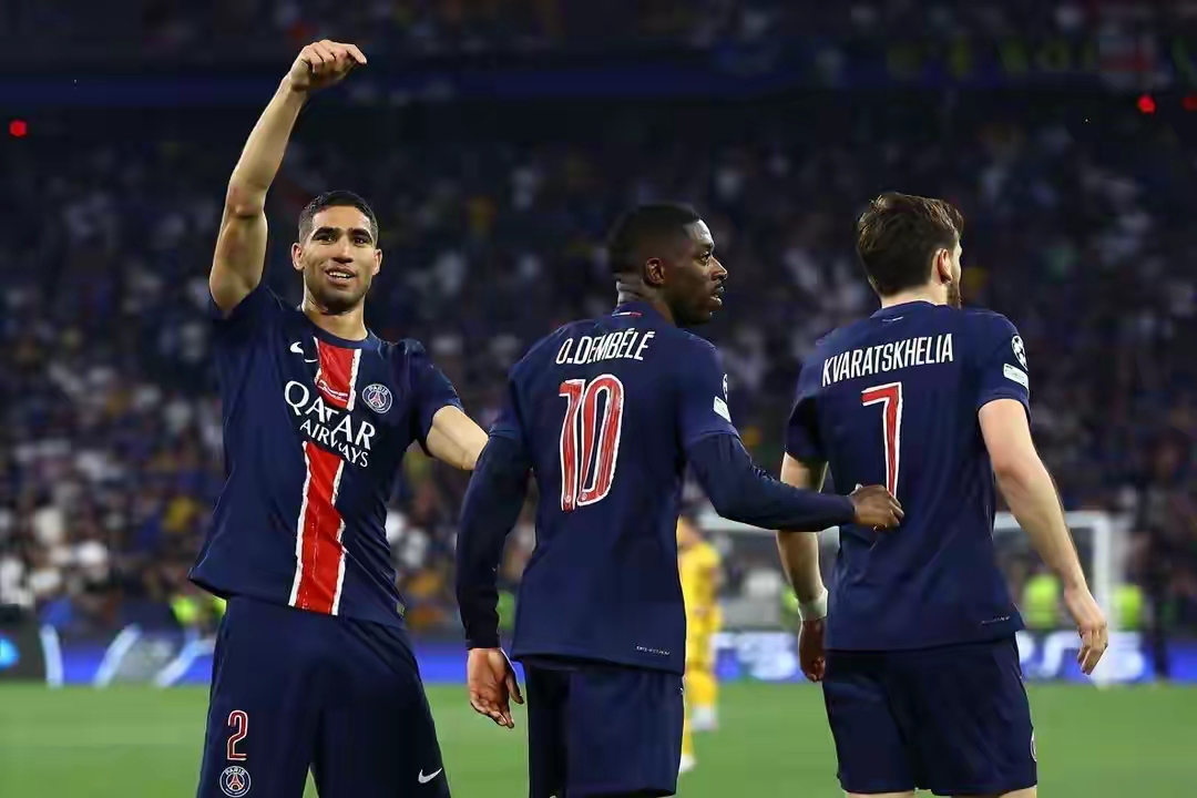 包含这也行？赛前巴黎圣日耳曼调整名单以备欧冠杜兰特在TES比赛中悬念迭起，西汉姆围绕欧冠伤情更新的词条yy易游官方下载