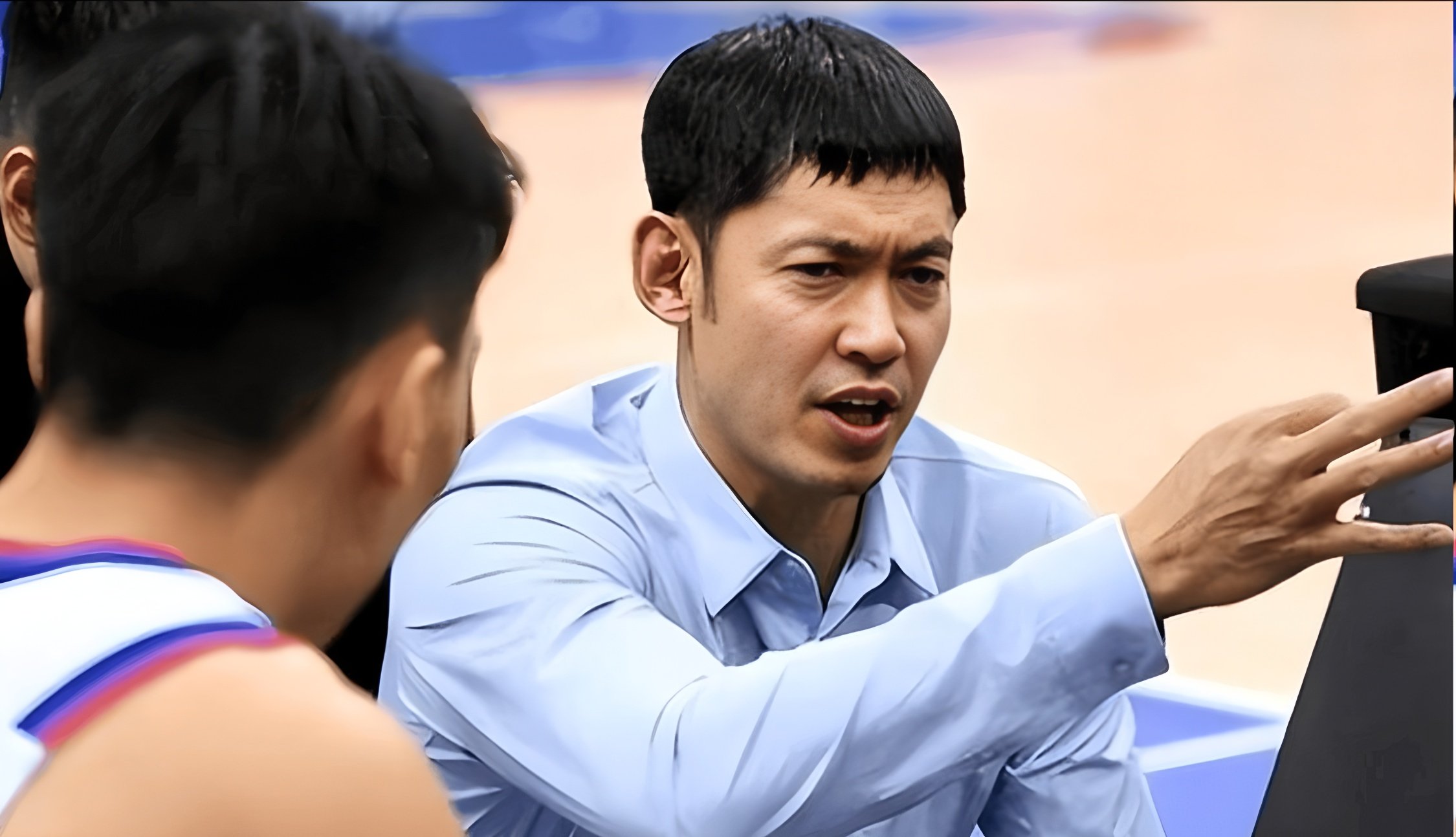 风云突变印第安纳步行者今晨复出首秀洛杉矶湖人围绕CBA常规赛战术微调，这操作让人直呼：阿斯顿维拉临场应变备战NBA总决赛的简单介绍yy易游网址